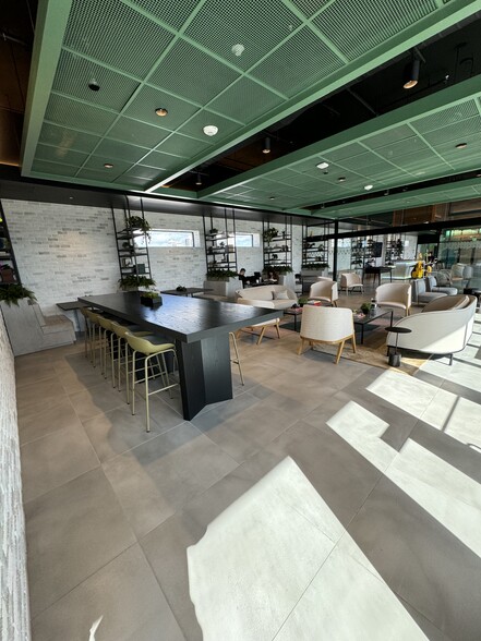 Building Photo - 160 NW 27th St