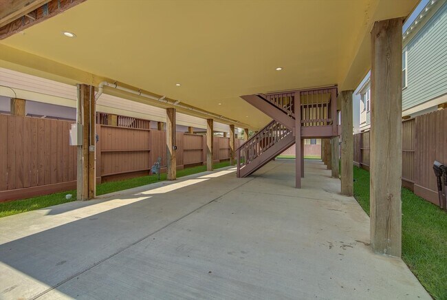 Building Photo - 2305 67th St