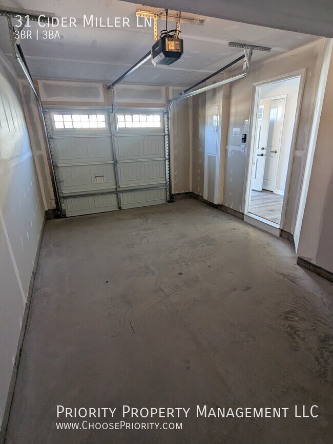 Building Photo - 31 Cider Miller Ln