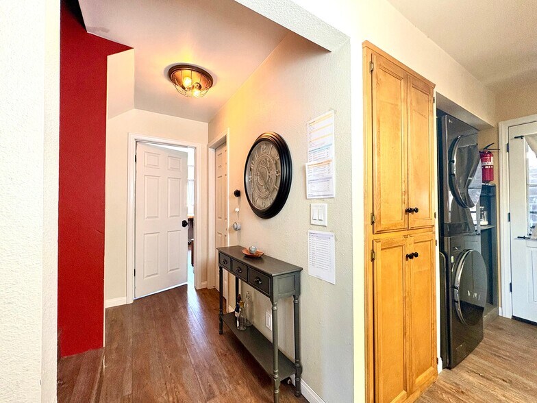 Building Photo - 24573 Altdorf Dr