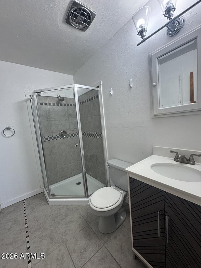 Building Photo - 1401 Bella Vista Dr