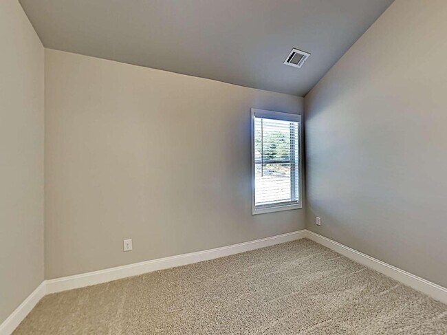Building Photo - 1005 Overlook Walk Way