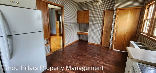 Building Photo - 4 br, 3 bath House - 511 5th Ave NW