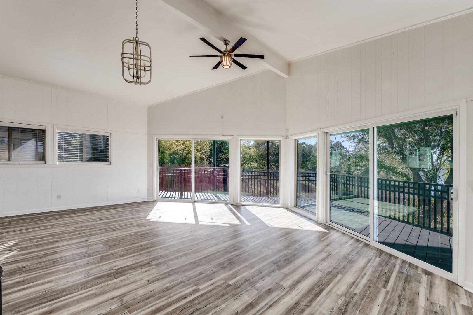 Building Photo - 4012 Tennis Club Rd