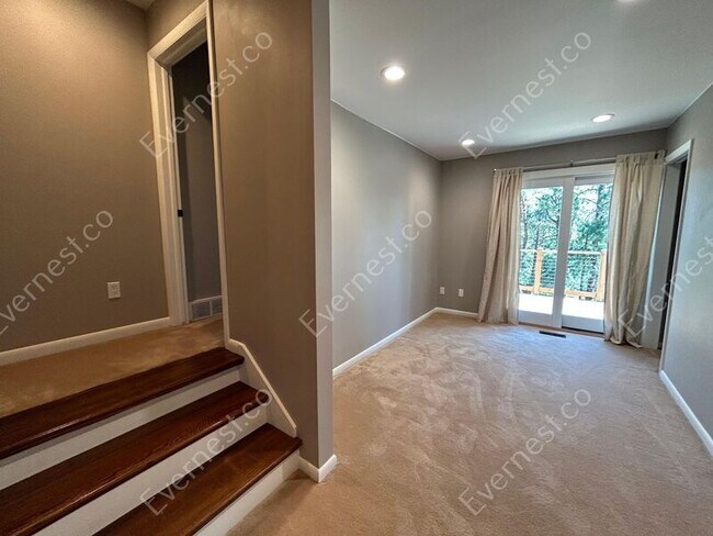 Building Photo - 4891 W Chippewa Dr