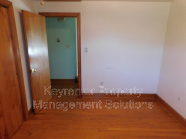 Building Photo - 251 William Cousins Rd