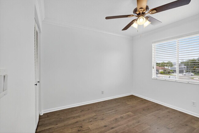 Building Photo - 8225 Pelican Harbour Dr