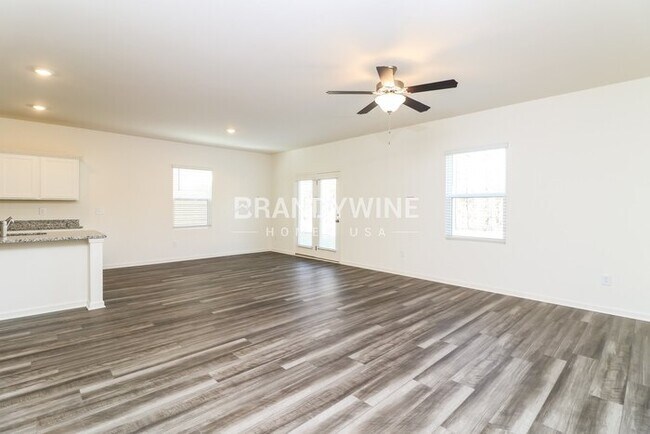 Building Photo - 534 Otway Lp