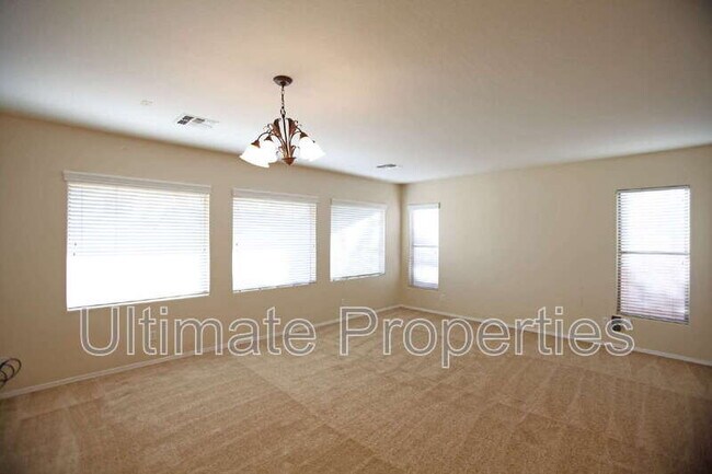 Building Photo - 13813 W Ventura St