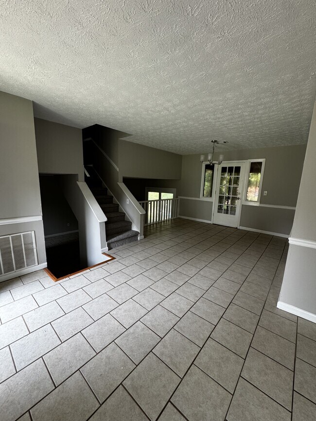 Building Photo - 5515 Caesars Way