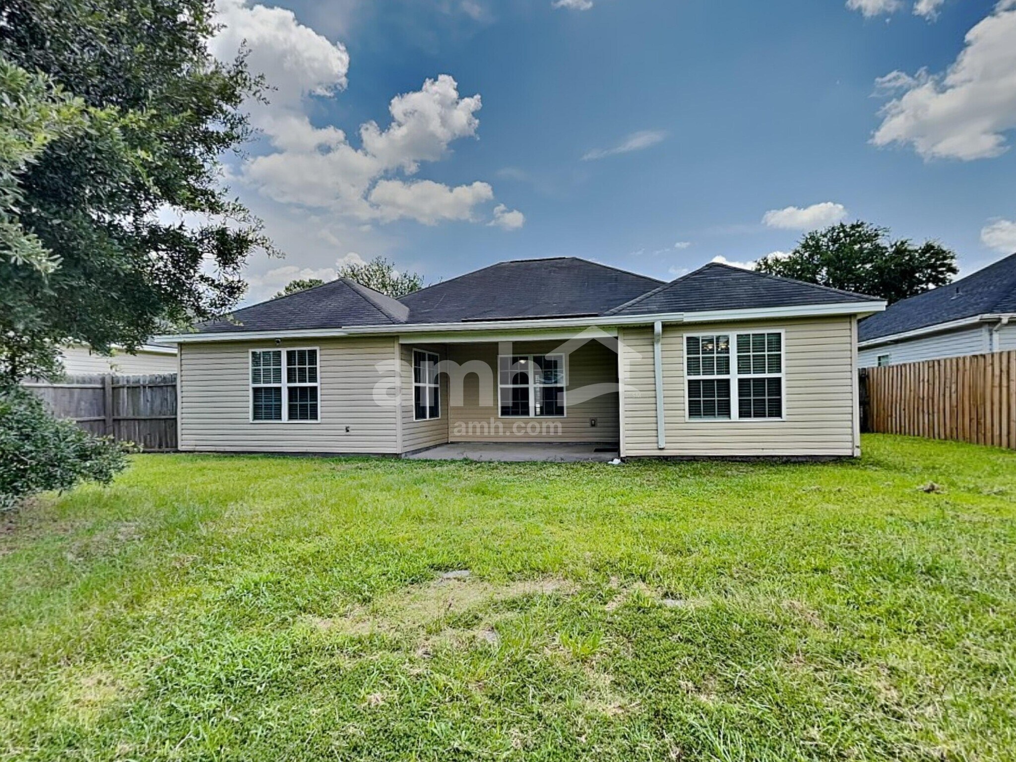 Building Photo - 107 Fontenot Dr