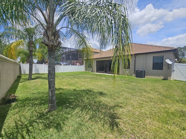 Building Photo - 2718 Atherton Dr