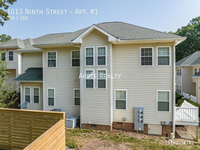 Building Photo - 1013 Ninth Street-Apt. #1