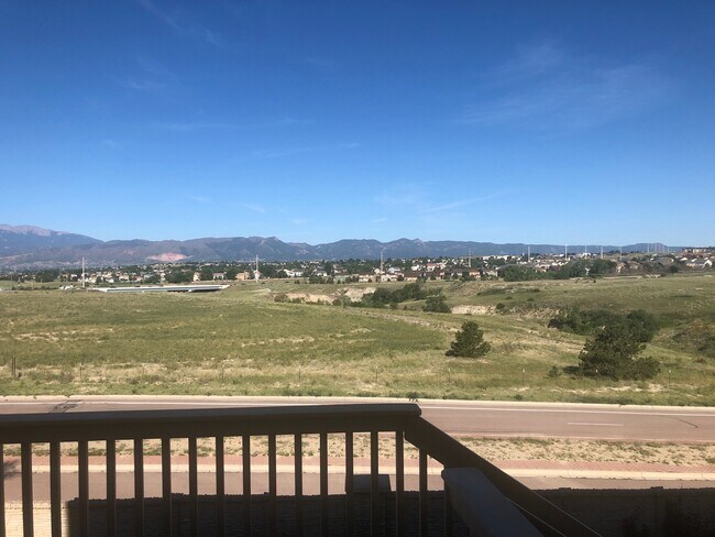 Building Photo - 6058 Cumbre Vista Wy