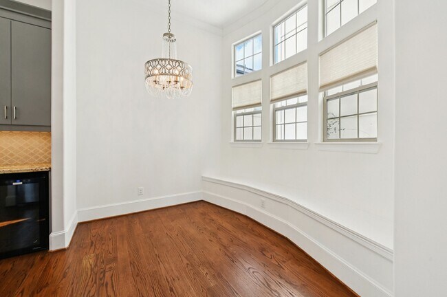 Building Photo - 5636 Kiam St