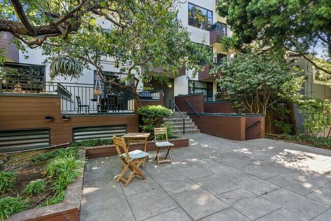 Building Photo - 1425 Vallejo St.