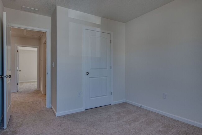 Building Photo - 6473 Flora Court