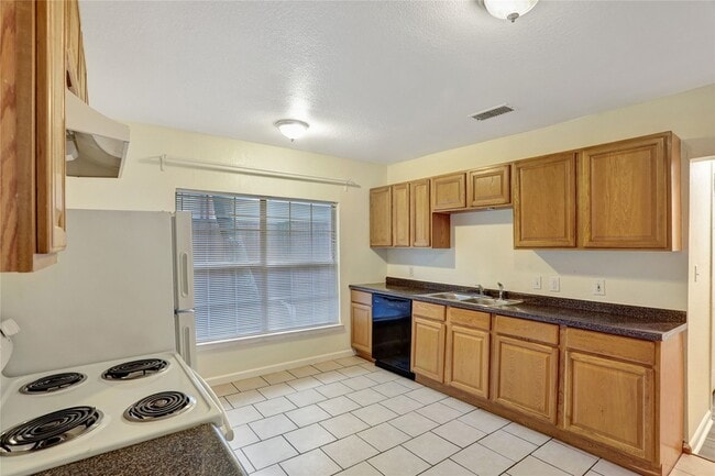 Building Photo - 707 N Tennessee St