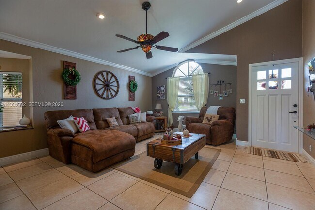 Building Photo - 1190 SW 108th Way