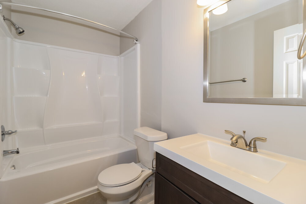 Building Photo - 5996 Lawnhill Dr