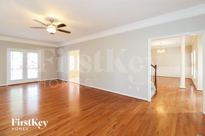 Building Photo - 317 Natalie Dr