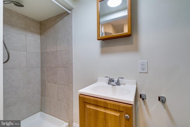 Building Photo - 9836 Sweet Mint Dr