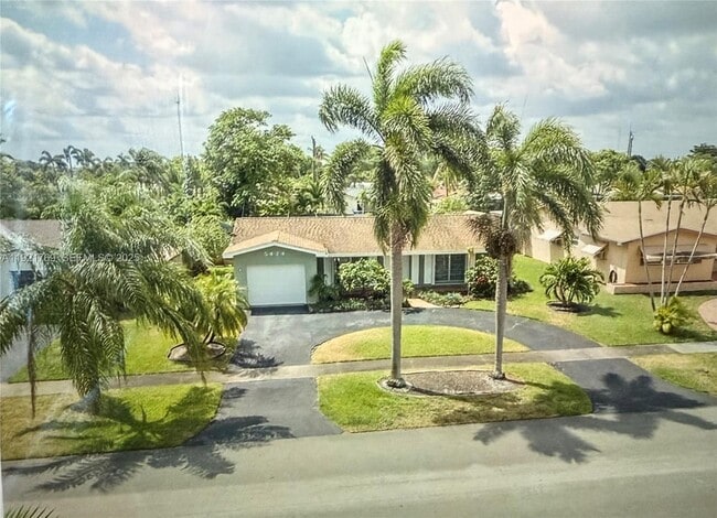 Building Photo - 5424 Van Buren St