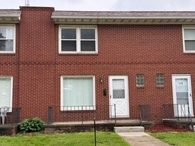 Building Photo - 122 Spangler Rd NE