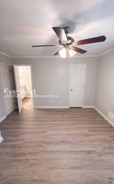 Building Photo - 102 Palisades Pointe