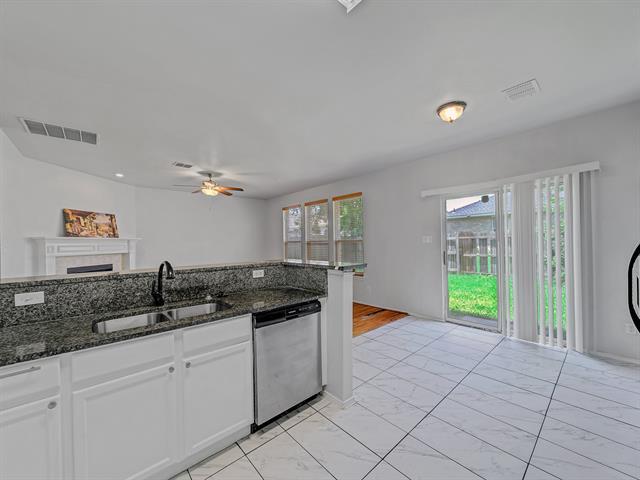 Building Photo - 905 Hems Ln