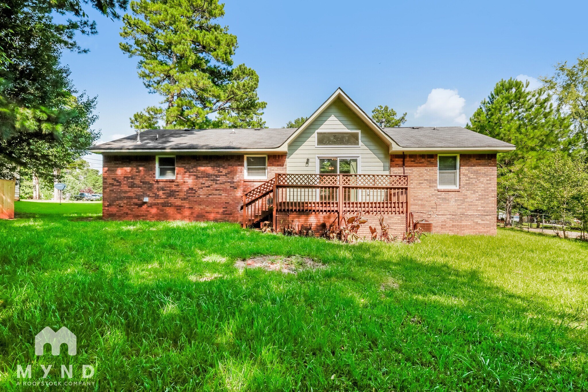Building Photo - 65 Mountain View Cir