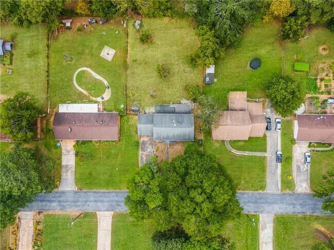 Building Photo - 1804 Carla Dr