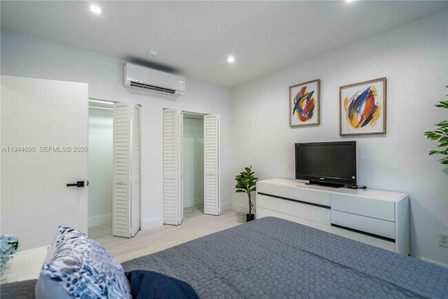 Building Photo - 960 Jefferson Ave