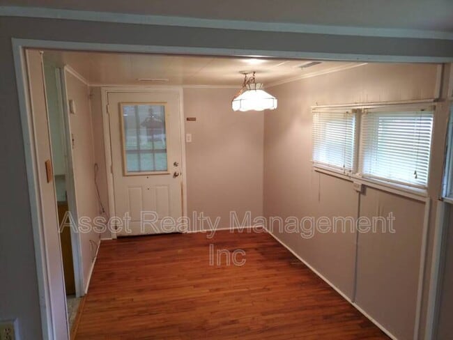 Building Photo - 126 Wellington Cir