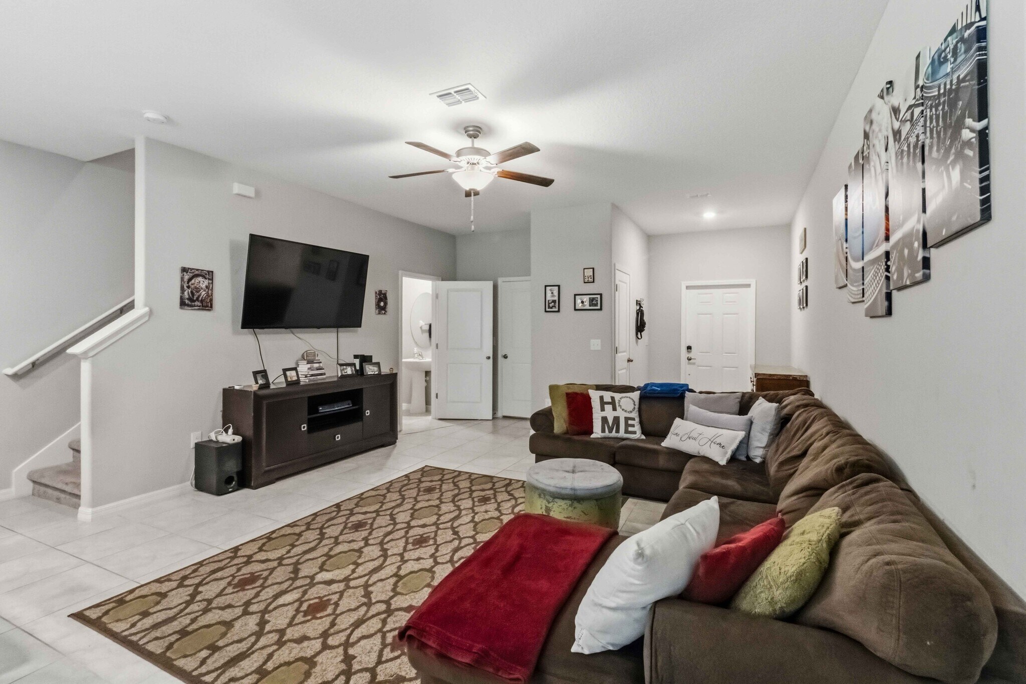 Living room - 9622 Pembrooke Pines Dr