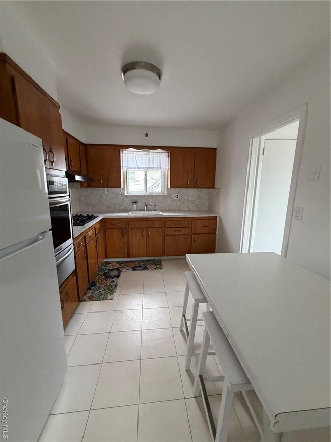 Building Photo - 194 Quebec Rd