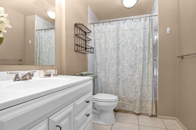 Building Photo - 4274 Gillot Blvd