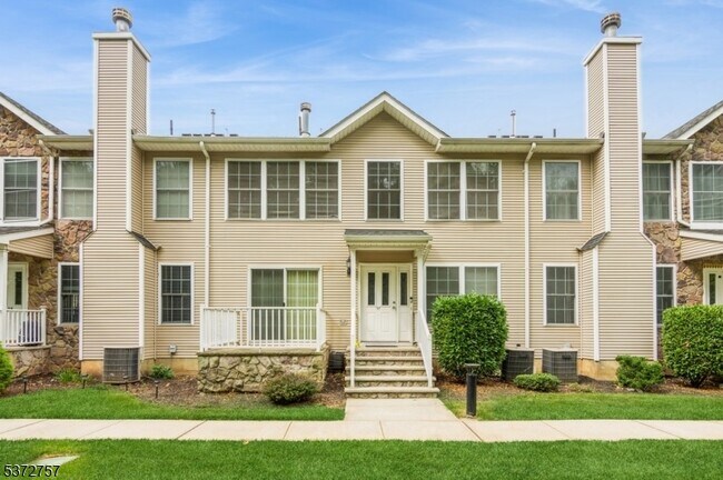 Primary Photo - 17 Lackland Ave