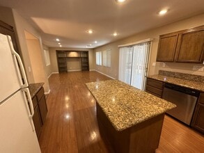 Building Photo - 5537 Spruce Hill Ct