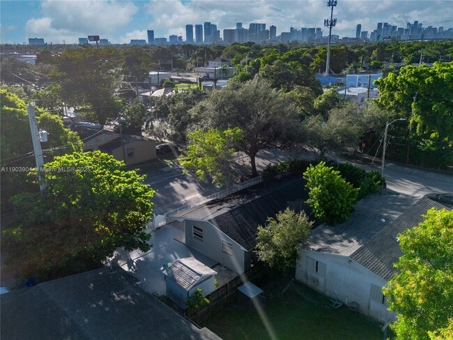 Building Photo - 901 NW 55th St