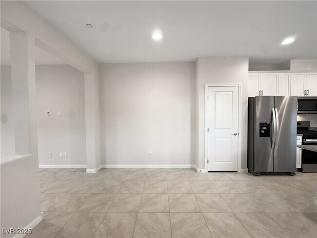 Building Photo - 69 Serene Tempo Ave