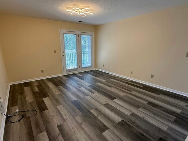 Building Photo - 10136 Carnation Ct