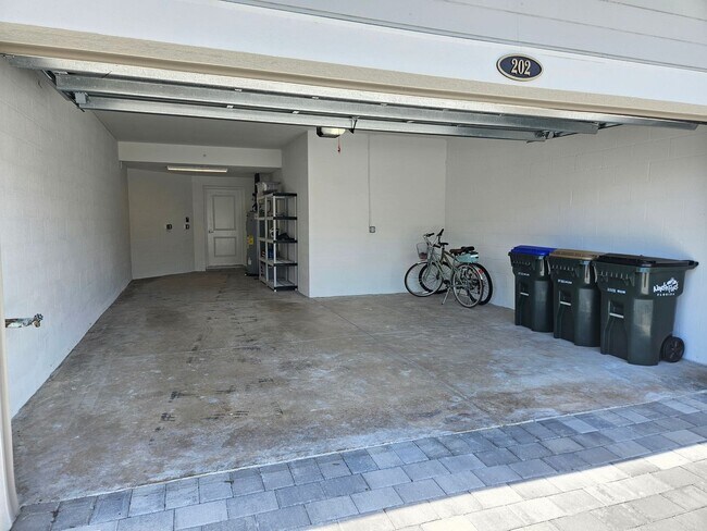 Building Photo - 12665 Radiance Ct