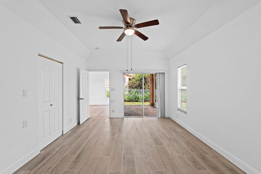 Building Photo - 5122 Elpine Way