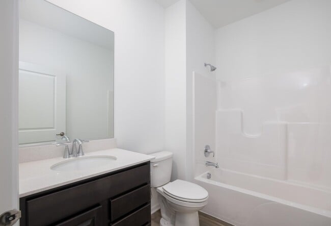 Building Photo - 6052 E 116th Pl