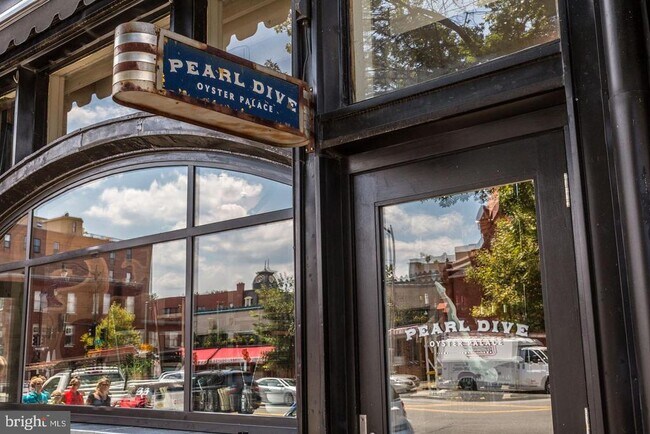 Building Photo - 1530 14th St NW