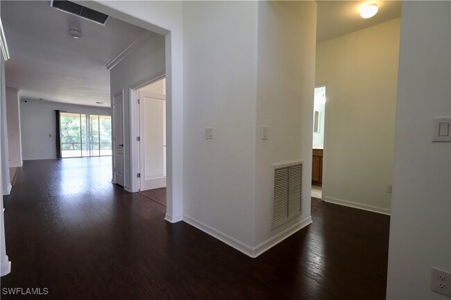 Building Photo - 2338 Heydon Cir E