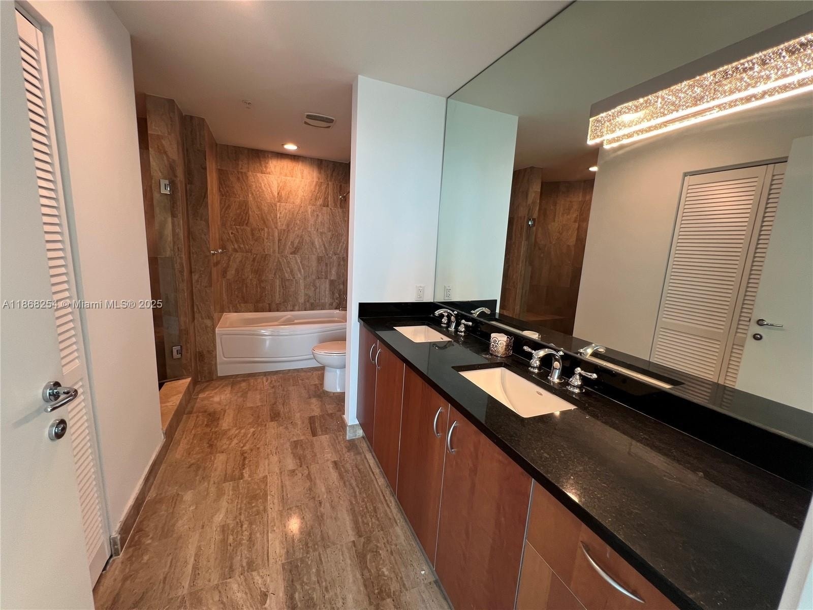 Building Photo - 300 S Biscayne Blvd
