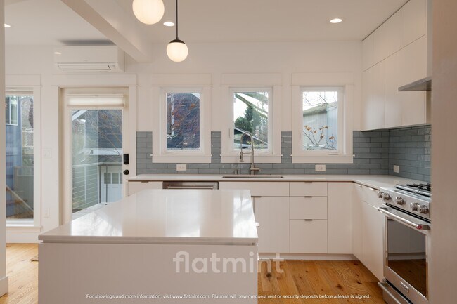 Building Photo - 2315 N 56th St