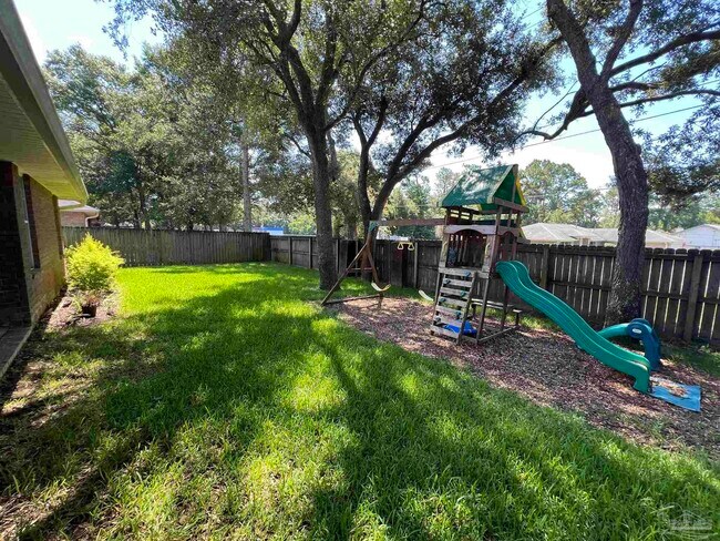 Building Photo - 7951 Amethyst Dr